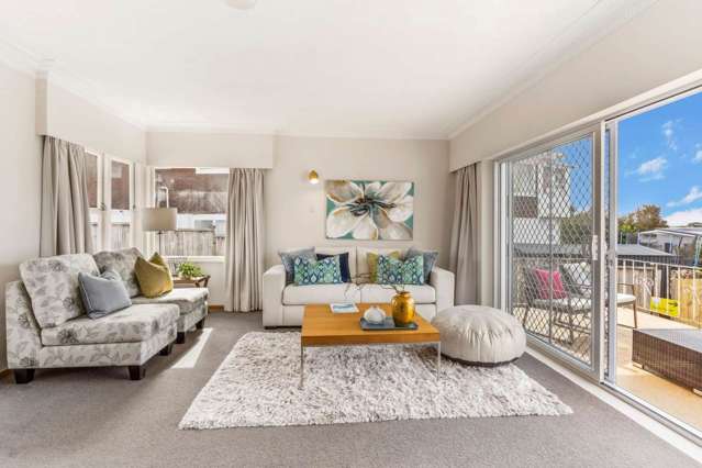 22 Chatsworth Crescent Pakuranga Heights_2