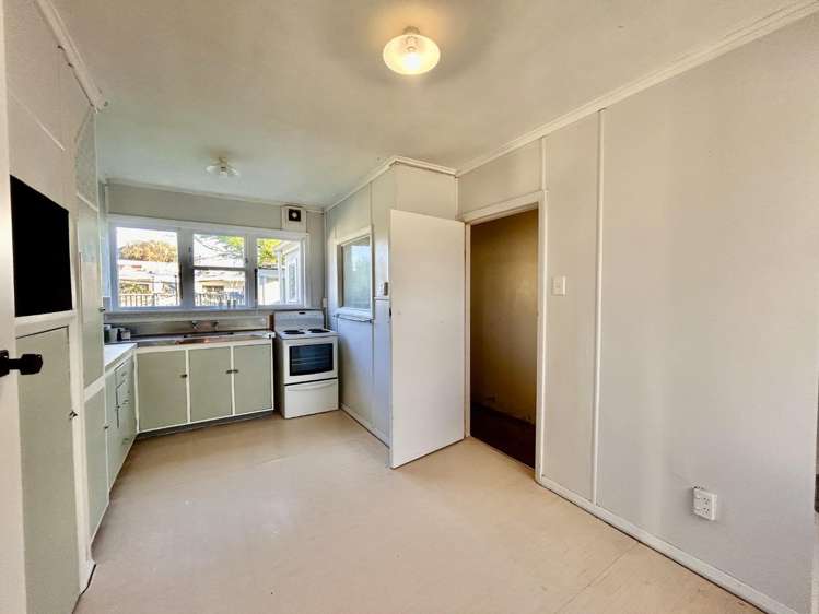 32 Longfellow Avenue Maraenui_3