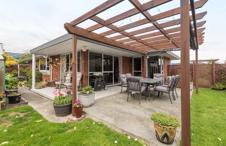 38 Aldinga Avenue Stoke_10