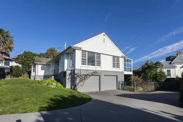 Cashmere – Stunning Views - 3 Bdrms + Sunroom