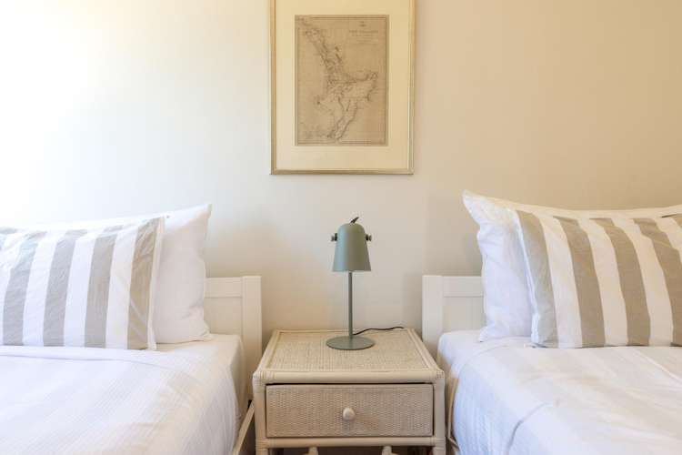 35 The Strand Onetangi_12