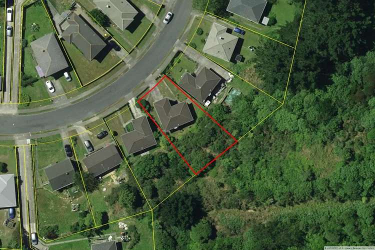 16 Penguin Grove Waitangirua_13