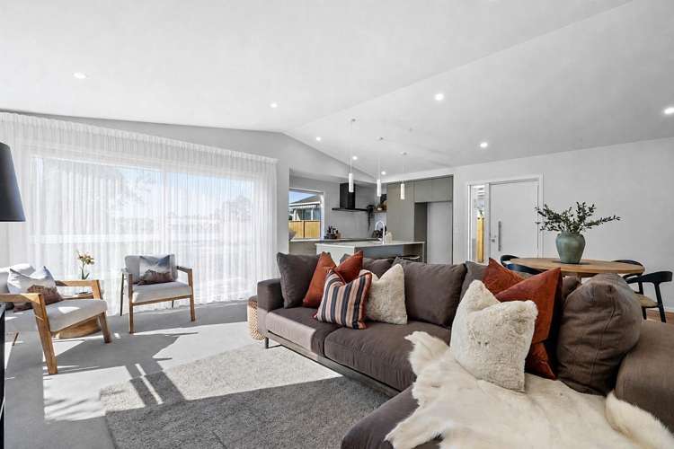 52 Wairau Road Oakura_1