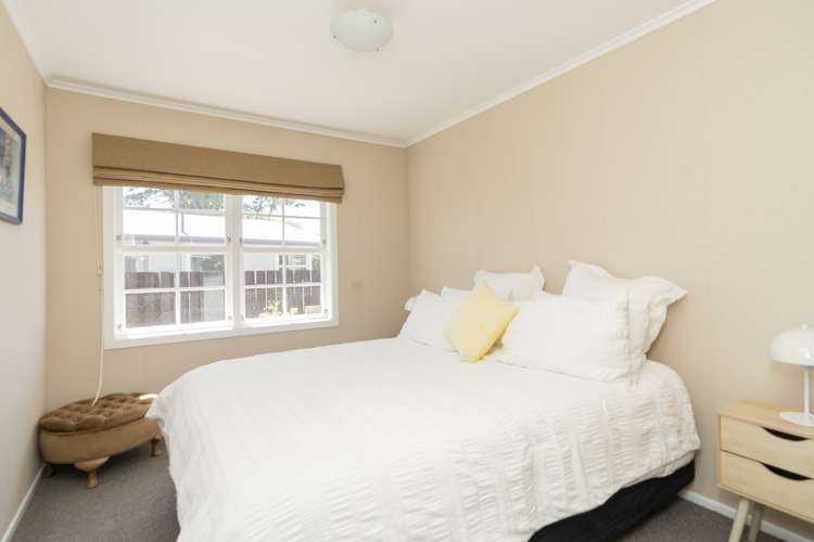 57 Garden Heights Avenue Glenview_12