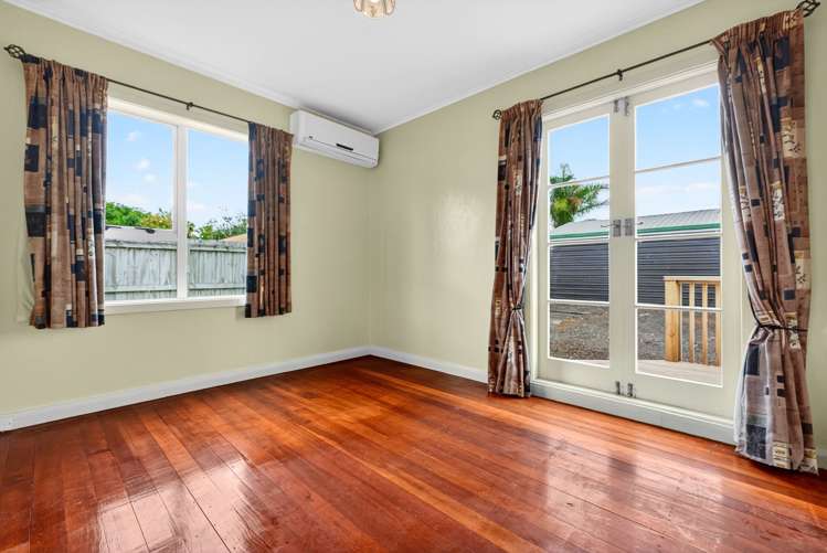 19 Buchanan Road Kingseat_14