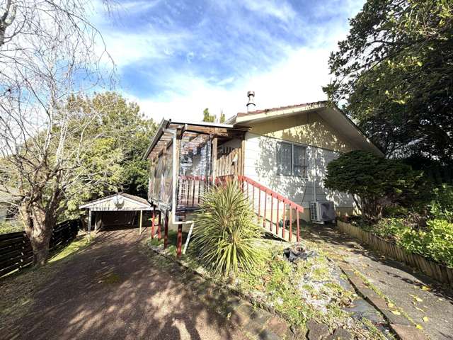 Comfortable & Convenient 5-Bedrooms in Totara Vale
