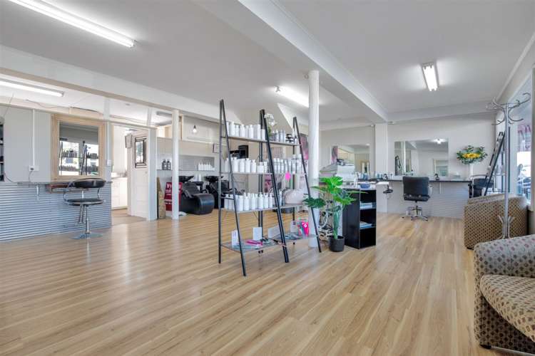 40 Wycola Avenue Hei Hei_10