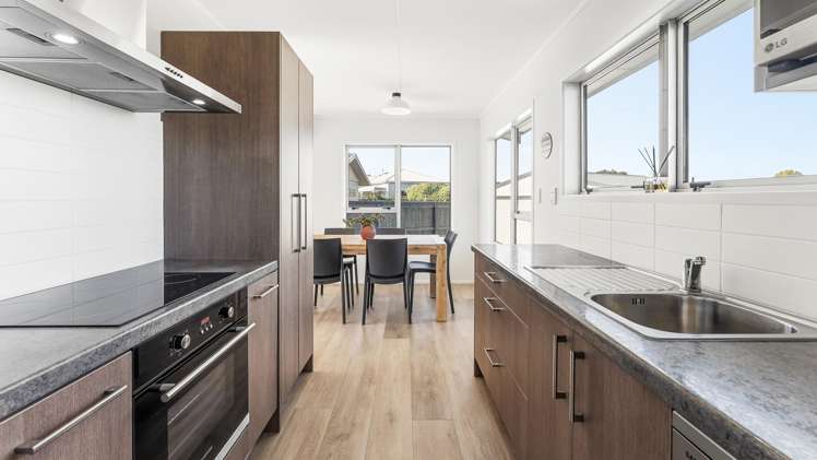 16 Girven Road Mt Maunganui_6