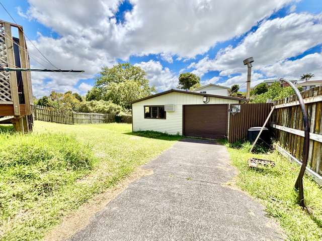 19 Glucina Pl Glen Eden_1