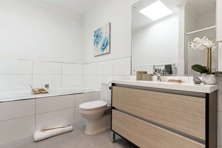 10 Tyler Davies Drive Red Beach_12