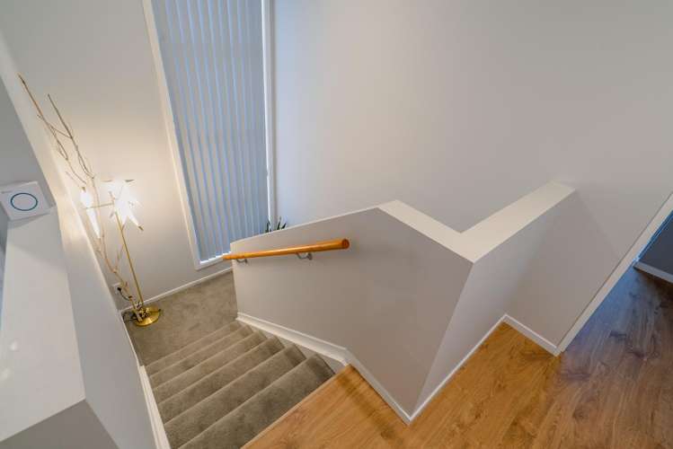 6 Phar Lap Crescent Takanini_22