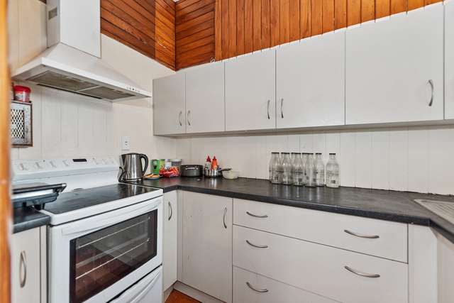 16 Huia Avenue Forest Lake_3