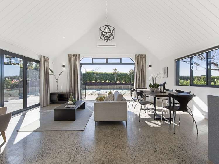 2 Springside Court Huntington_2