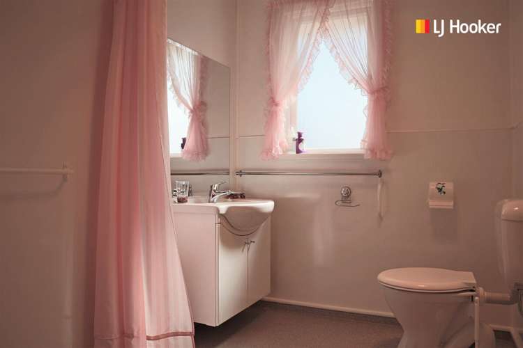 6 Freyberg Road Fairfield_10