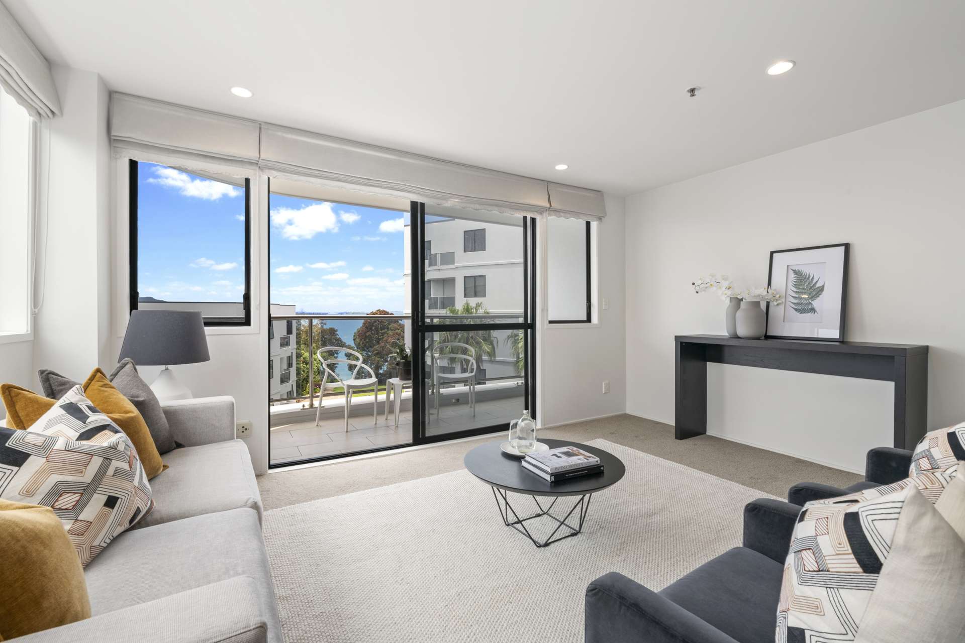 4A/171 Hurstmere Road Takapuna_0