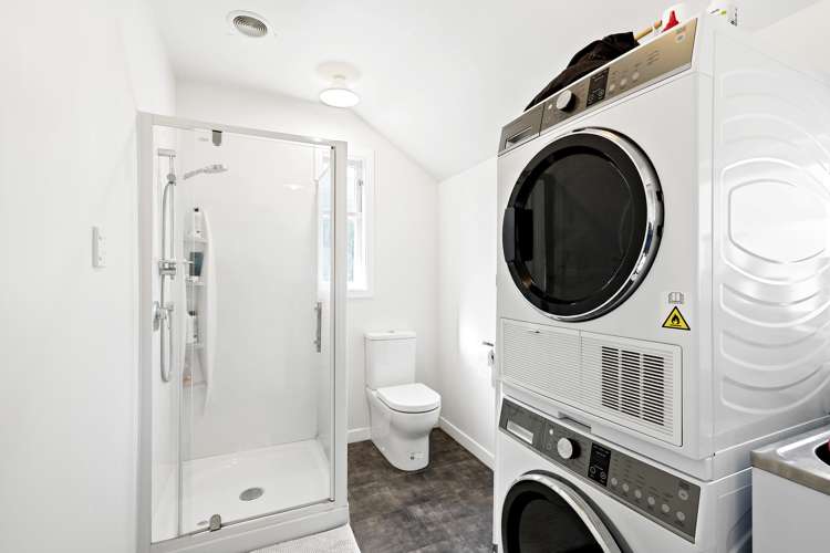 41 Waitohu Road York Bay_11