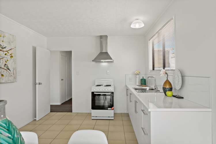 1/7 Haumia Way Otara_7