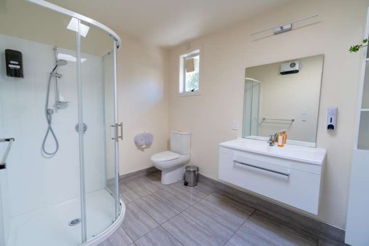 2 Lakefront Drive Te Anau_11