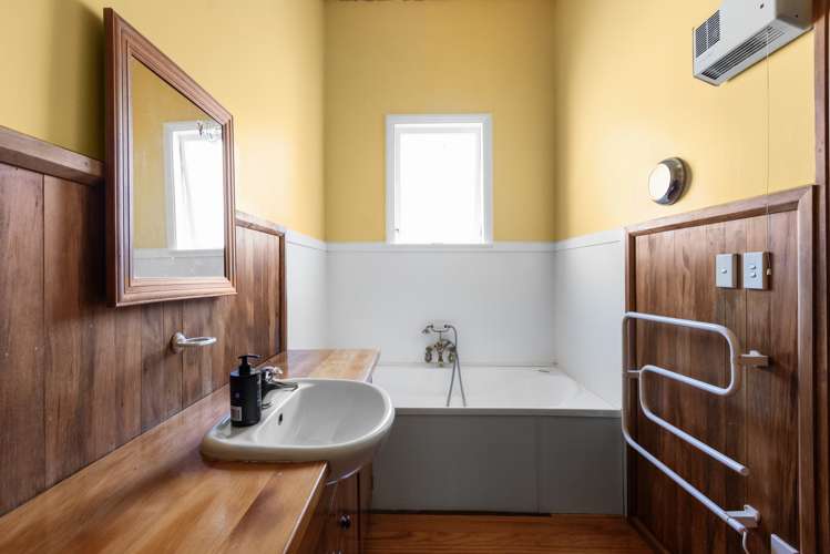 24 Latham Street Napier South_14