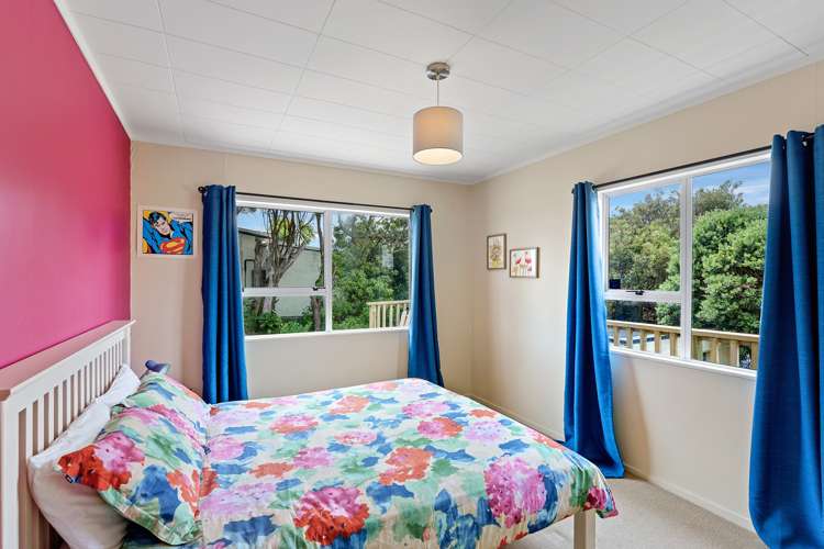 22 Marine Parade Otaki Beach_14