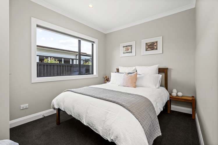 9 Henry Bell Close Leamington_16