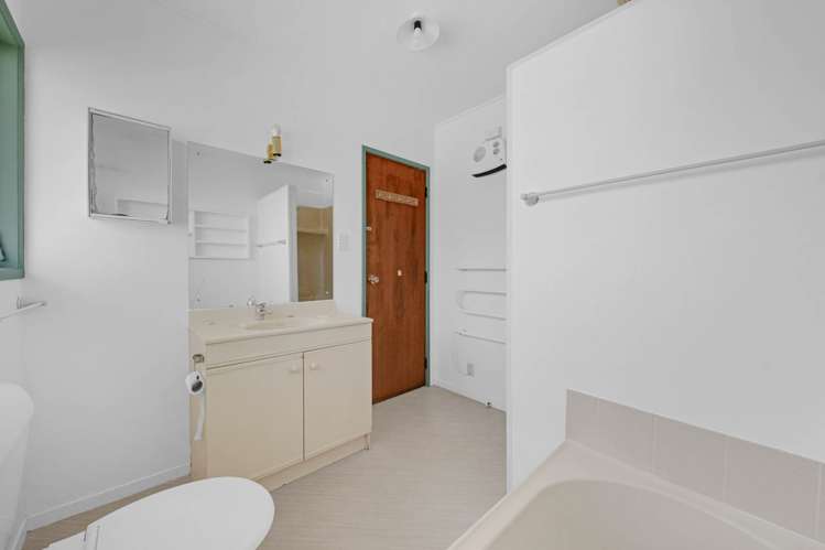 16 Harford Place Pakuranga Heights_19