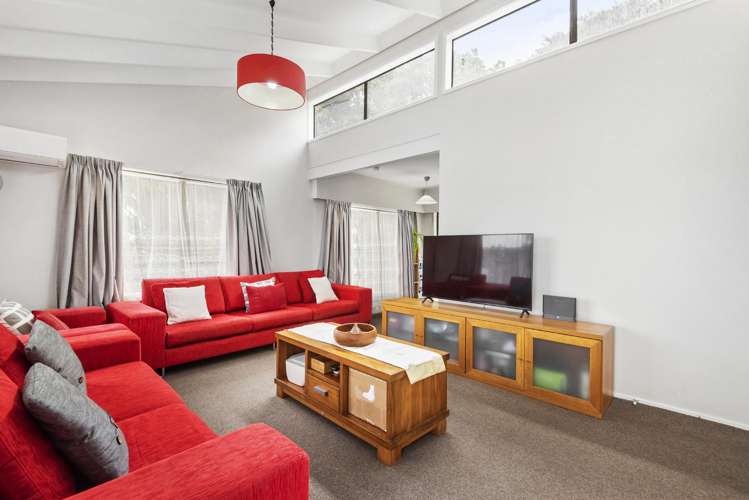 1/4 Tusac Place Totara Vale_5
