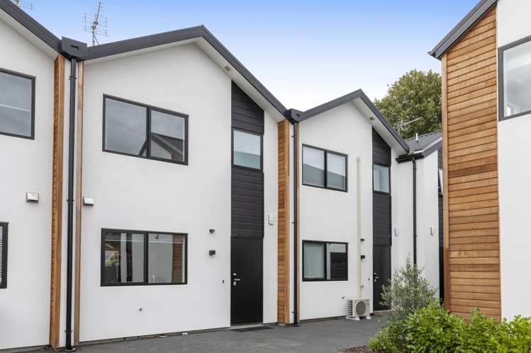 2/140 St Albans Street St Albans_13