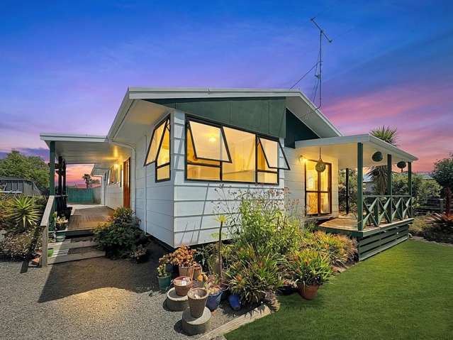 Family Living by the River - Location Matters!