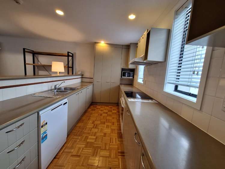 1E/8 Farnham Street 1761_4