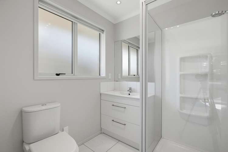 9 Barossa Way Brookfield_11