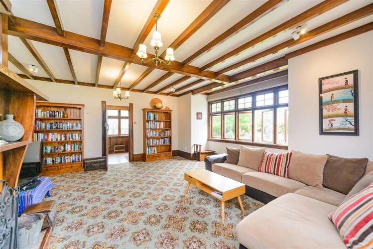 27 High Street Bulls_9