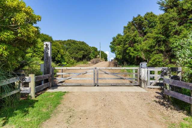 86 Hunterville Road Waiheke Island_3