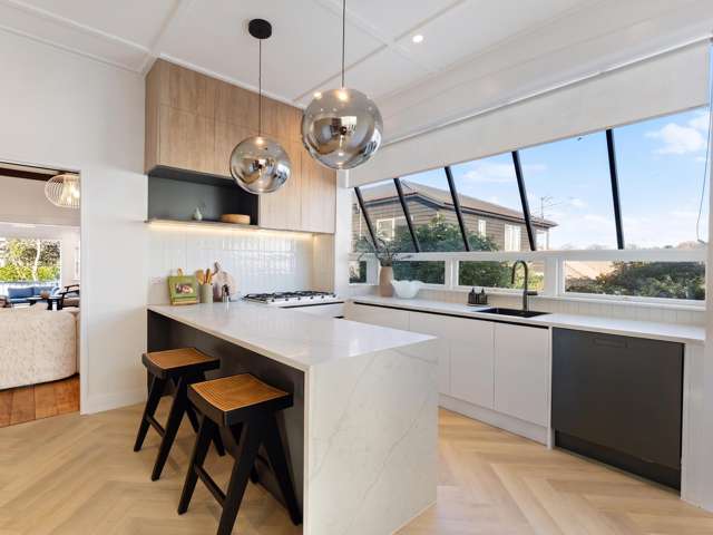 17 Queensway Three Kings_3