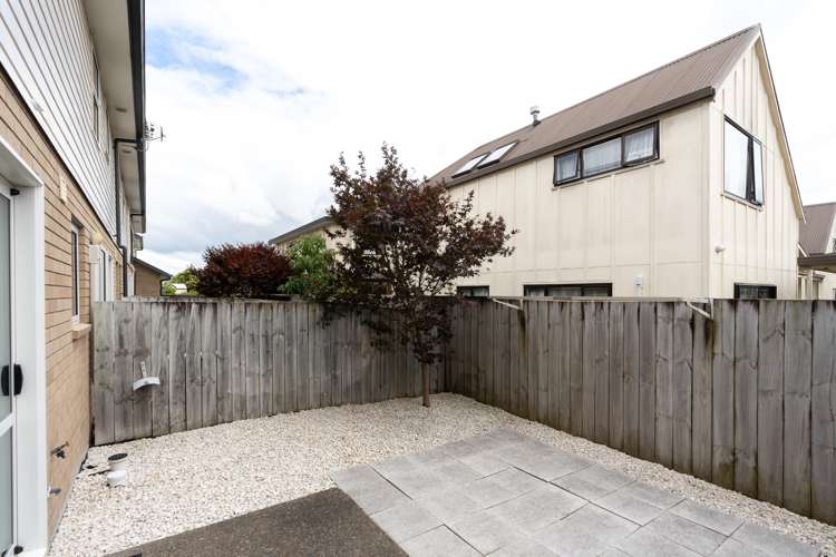 79 Chiefs Court Hamilton East_8