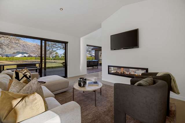 6 Crawford Place, Walnut Grove Lake Hayes Estate_2