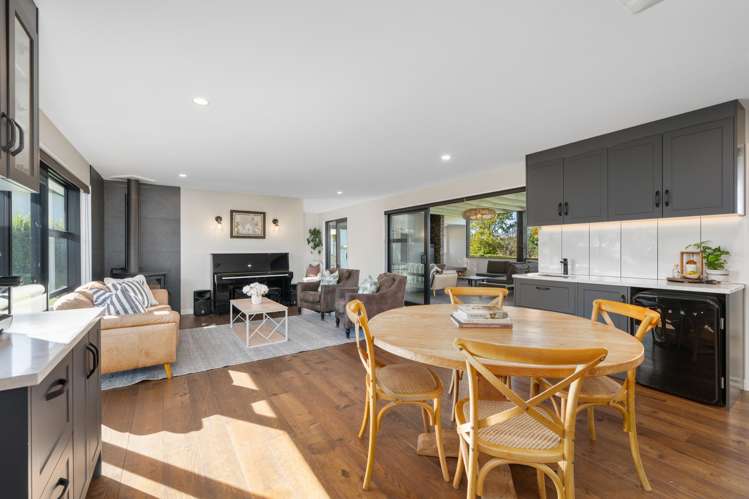 8 Bradleigh Park Fairhall_10