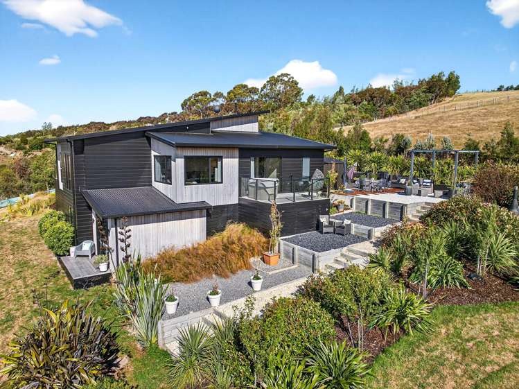 12 Airstrip Ridge Parkvale_21