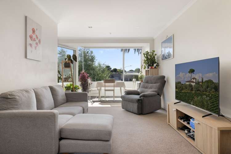 202/332 Maunganui Road 11229_12