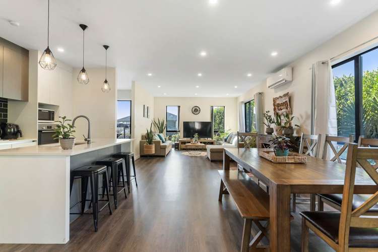 9 Te Aparangi Crescent Papakura_10