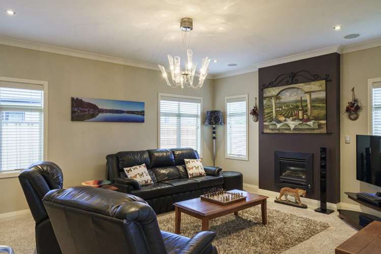 33 Pinotage Drive_3