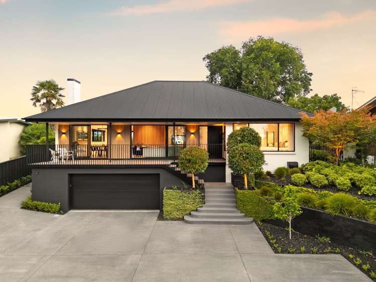 788 River Road Chartwell_18