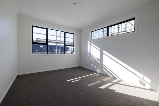 994-996 Taita Drive Taitā_4