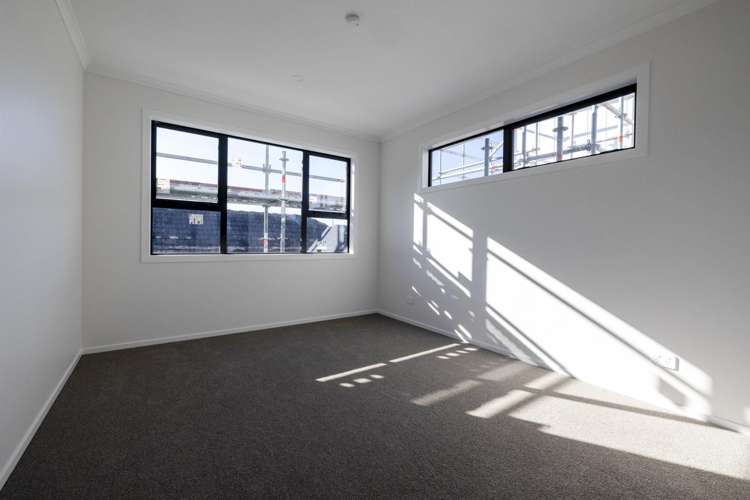 994-996 Taita Drive_4