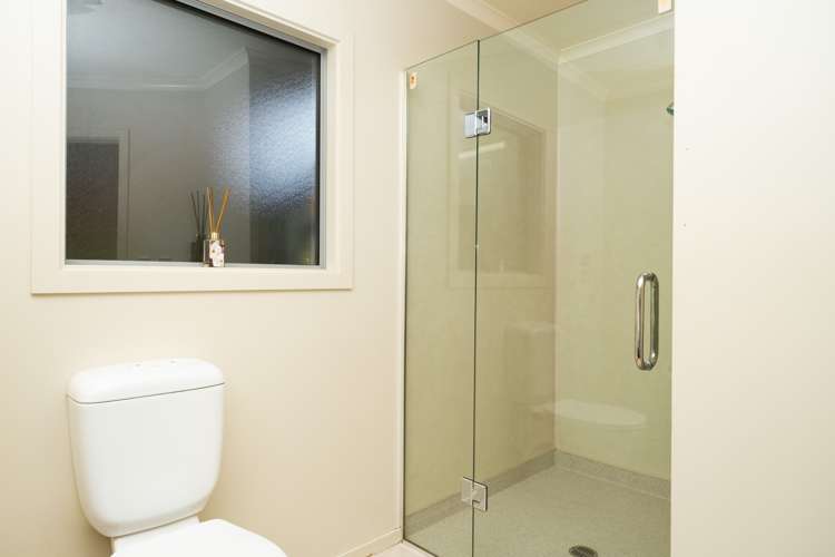 66e Law Street Caversham_16