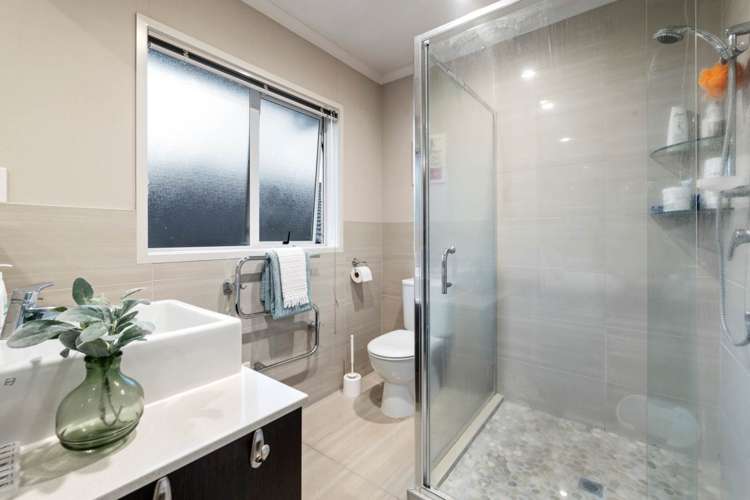 9 Kenley Heights Flat Bush_14