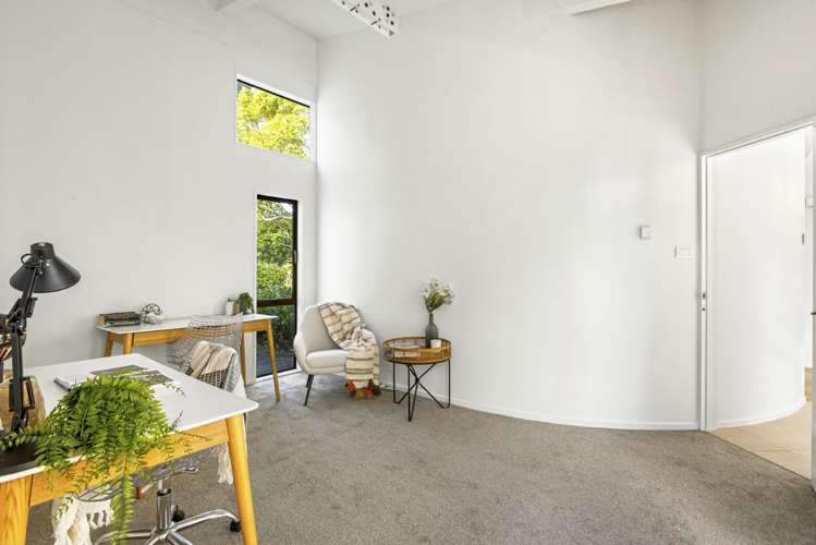 9 Saddleback Rise Murrays Bay_24