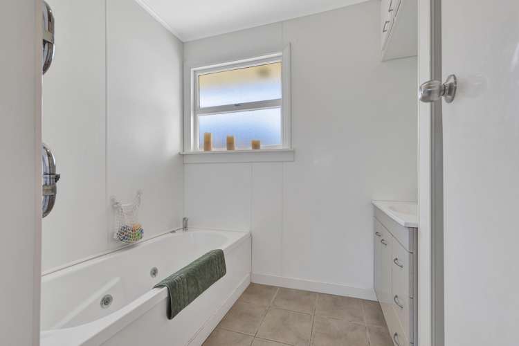 1 Stackhouse Avenue Bishopdale_10