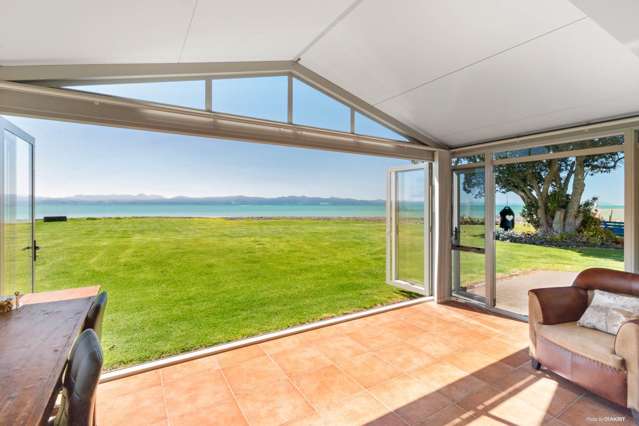 1672 East Coast Road Whakatiwai_1