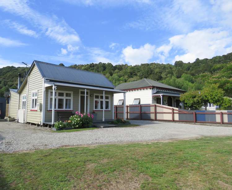 6 Herald Street Reefton_21